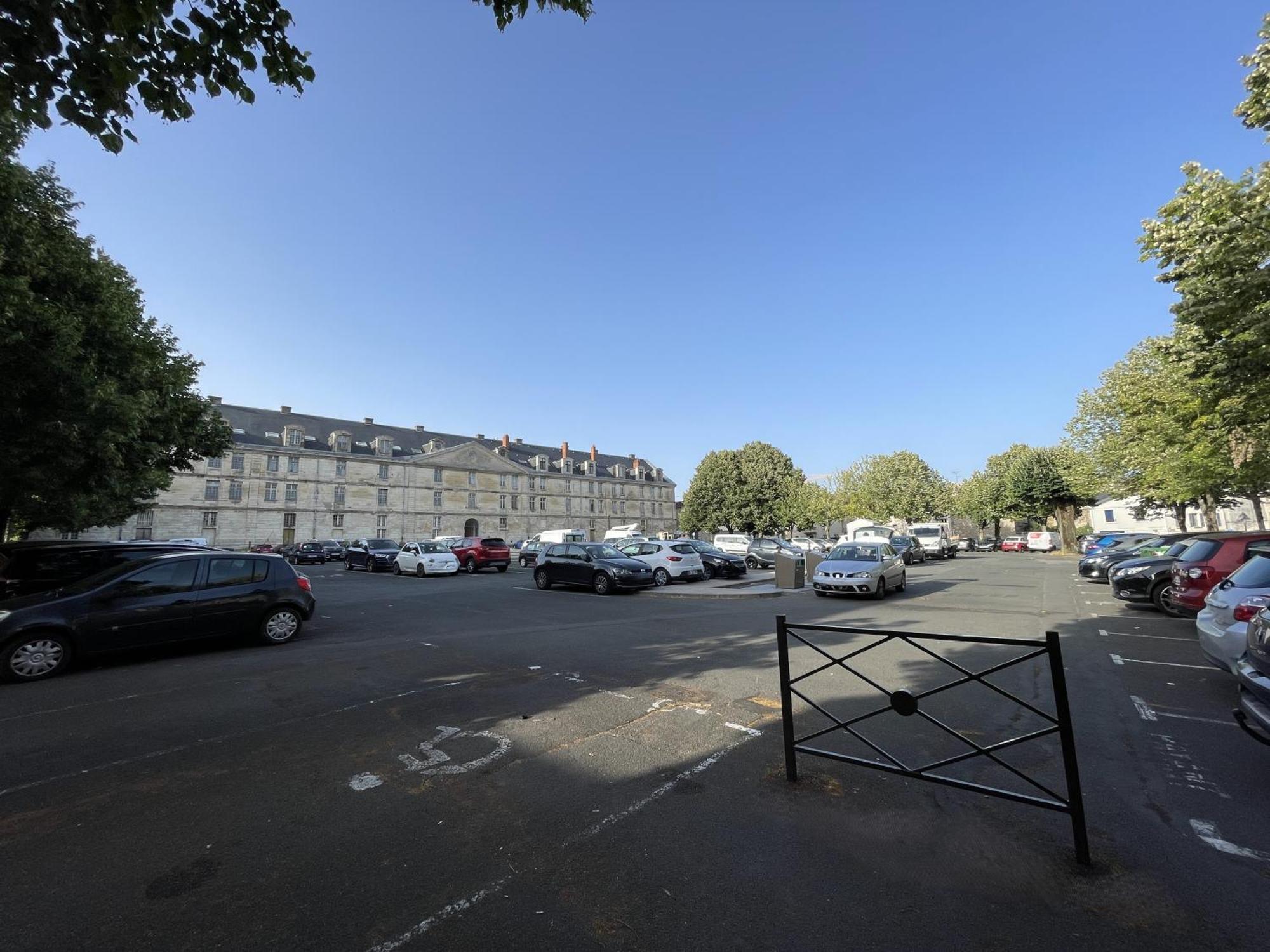 Chez Jean-Yves Et Zoe - La Dolce Vita - Au Calme, Tres Propre, Proche Parkings Ніор Екстер'єр фото